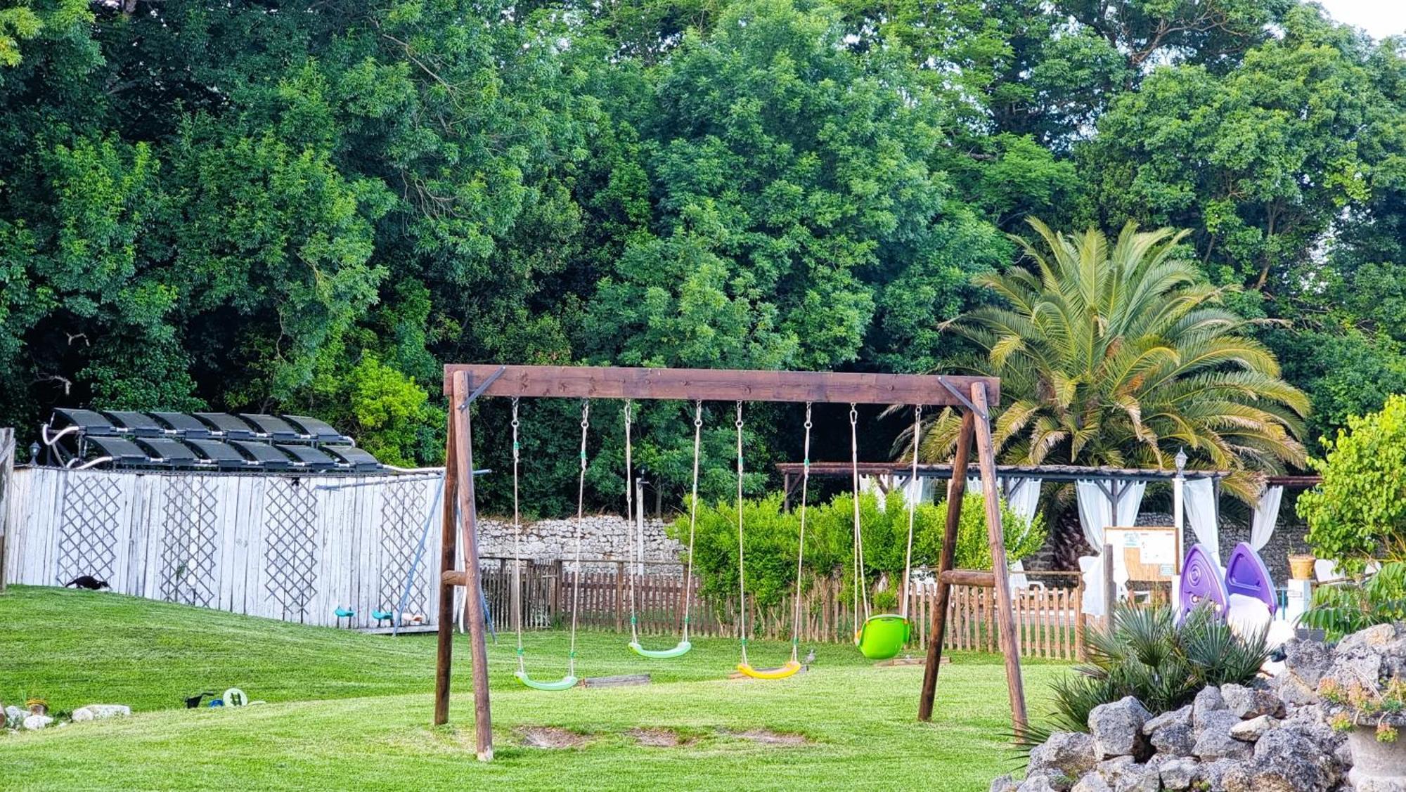 Domaine De Rochebonne Vila Saint-Just-Luzac Exterior foto