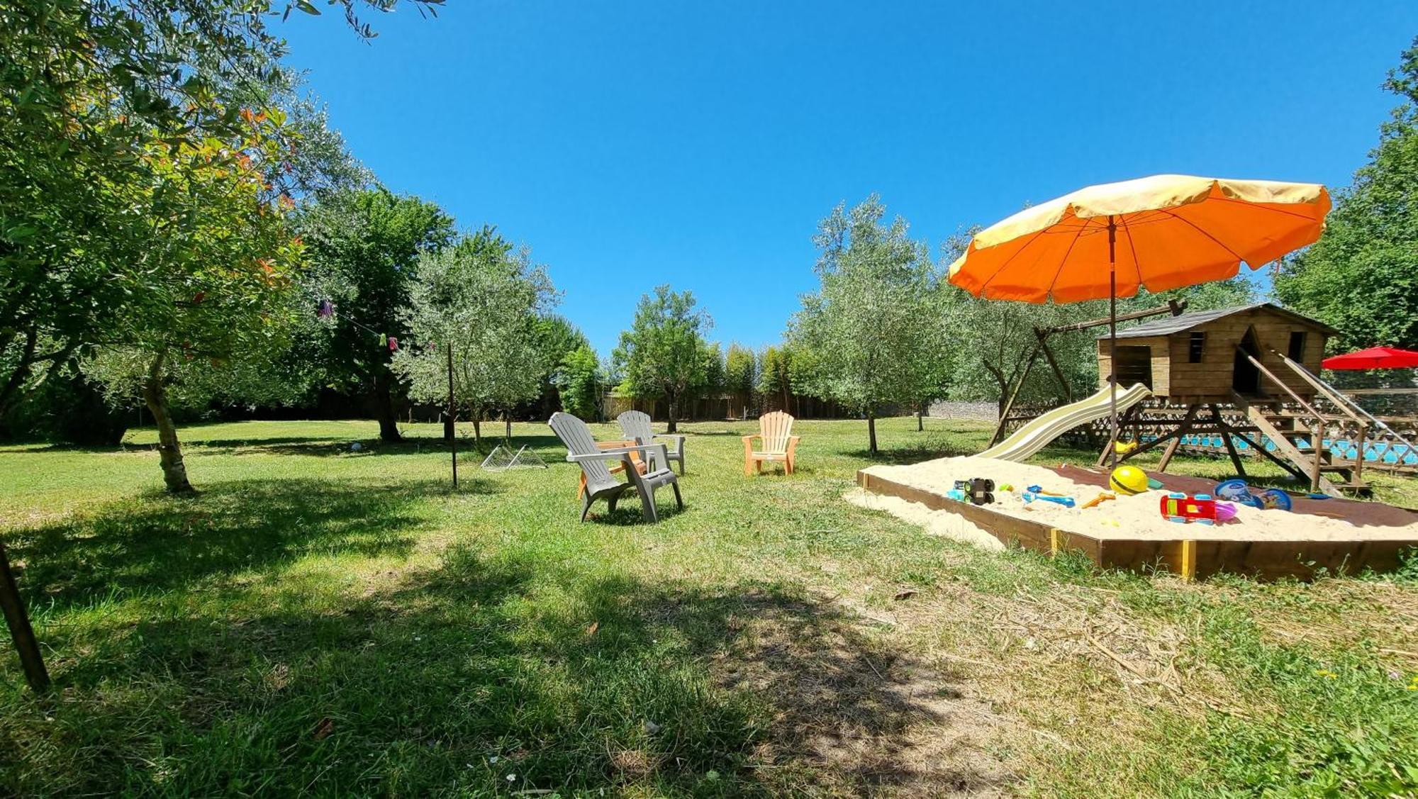 Domaine De Rochebonne Vila Saint-Just-Luzac Exterior foto