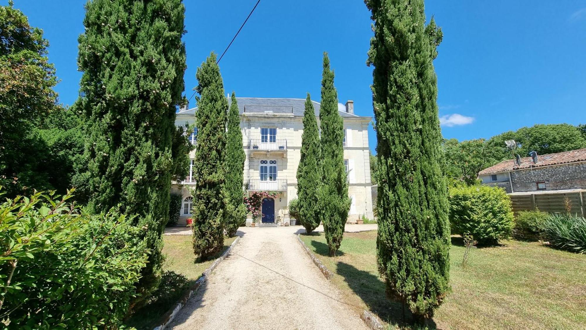 Domaine De Rochebonne Vila Saint-Just-Luzac Exterior foto