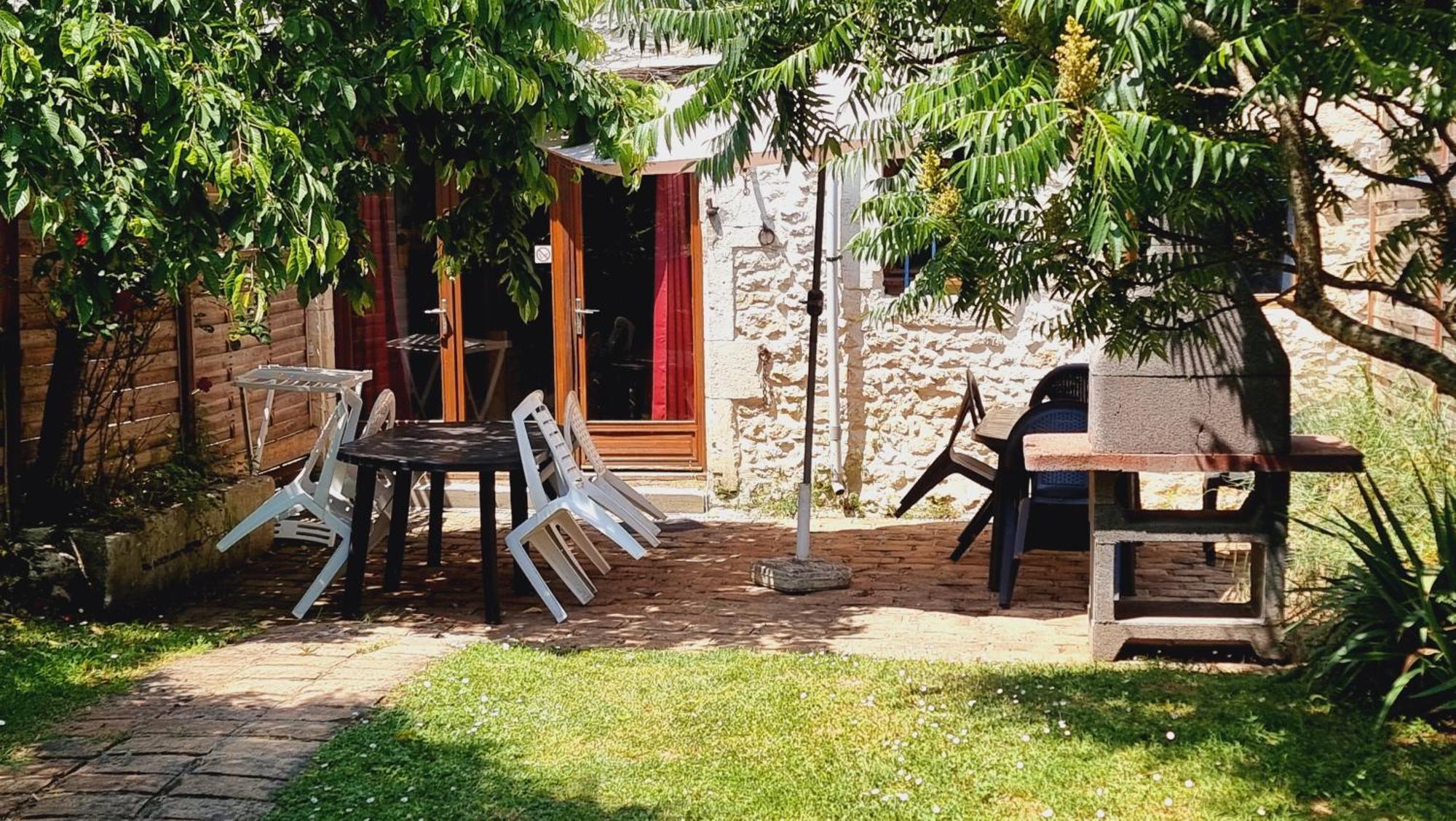Domaine De Rochebonne Vila Saint-Just-Luzac Exterior foto